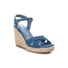 Sandalias con cuña XTI 142768 en jeans para mujer