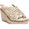 Sandalias con cuña XTI 142746 en oro para mujer