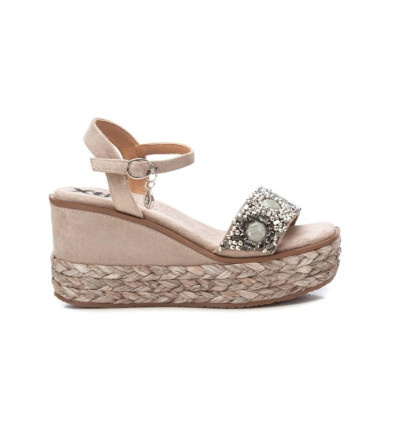 Sandalias con cuña XTI 142677 en beige para mujer