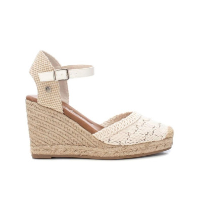 Sandalias con cuña XTI 142335 en beige para mujer