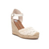 Sandalias con cuña XTI 142335 en beige para mujer