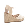 Sandalias con cuña XTI 142335 en beige para mujer