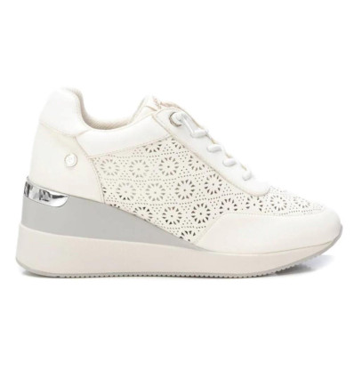 Zapatillas deportivas con cuña XTI 143776 en blanco