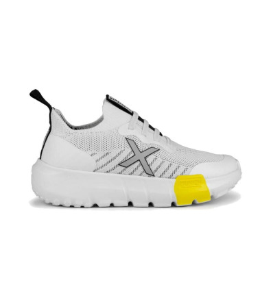Zapatillas deportivas Munich Jony Kid 8023001 en blanco