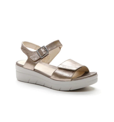 Sandalias Stonefly AQUA III 2 en oro para mujer