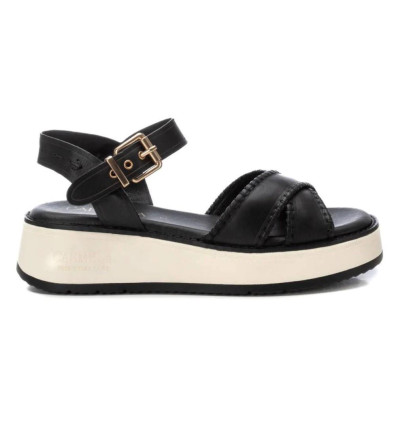 Sandalias cómodas Carmela 162245 en negro para mujer