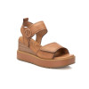 Sandalias con cuña Carmela 162239 en camel para mujer