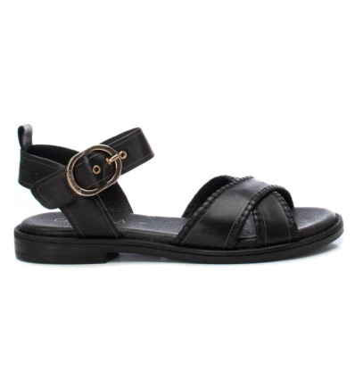 Sandalias planas Carmela 162204 en negro para mujer