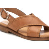 Sandalias planas Carmela 162201 en camel para mujer