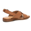 Sandalias planas Carmela 162201 en camel para mujer