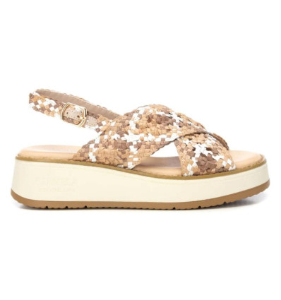 Sandalias cómodas Carmela 162306 en beige para mujer