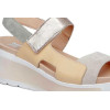 Sandalia con cuña Callaghan 35200 BERTA en marfil para mujer